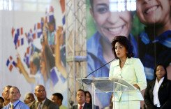 Destacan importancia de la familia en la educación