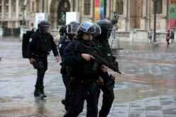 Patrullando la Plaza de Notre Dame…